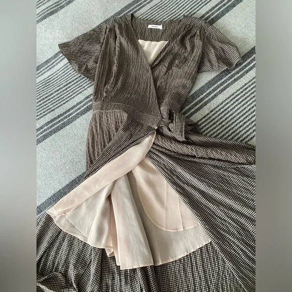 Mod Ref Brown gingham wrap dress size medium - Picture 10 of 16